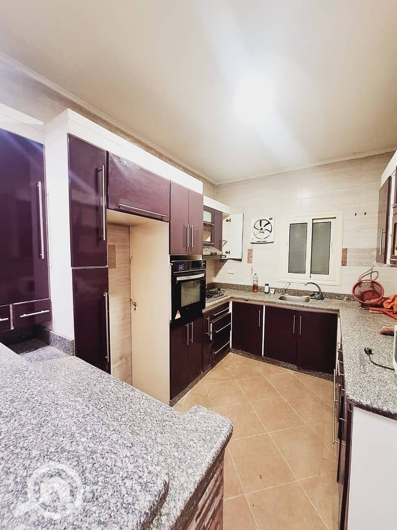 7 fc35da13-44f9-4a67-ba4c-f8ae9d54f12c. jpg