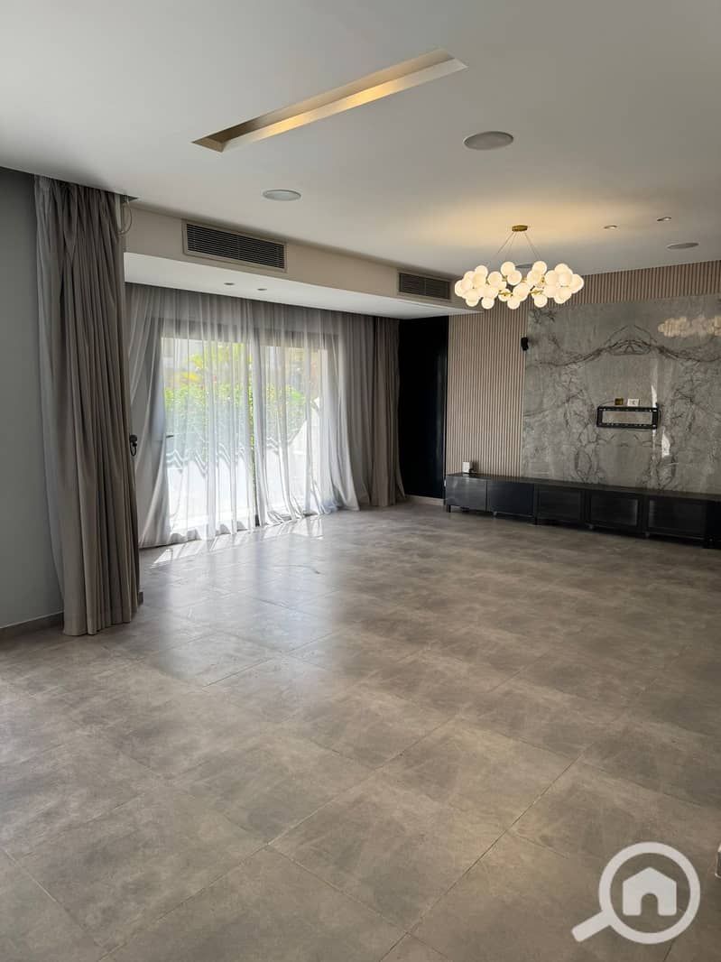 6 WhatsApp Image 2025-12-04 at 15.28. 39_5a260898. jpg