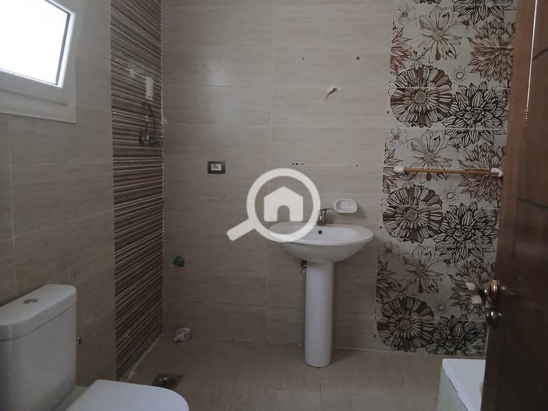 8 ed15c36e-7b84-4876-a7d1-c03cb3f00248. jpg