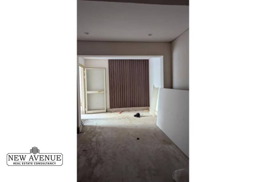 10 da498b99-b3cc-46aa-aac9-99e1ff262097. jpg