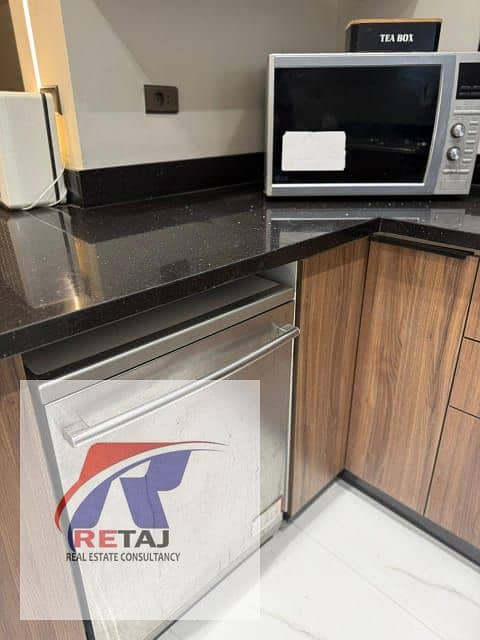 12 WhatsApp Image 2025-12-14 at 16.34. 44 (1). jpeg