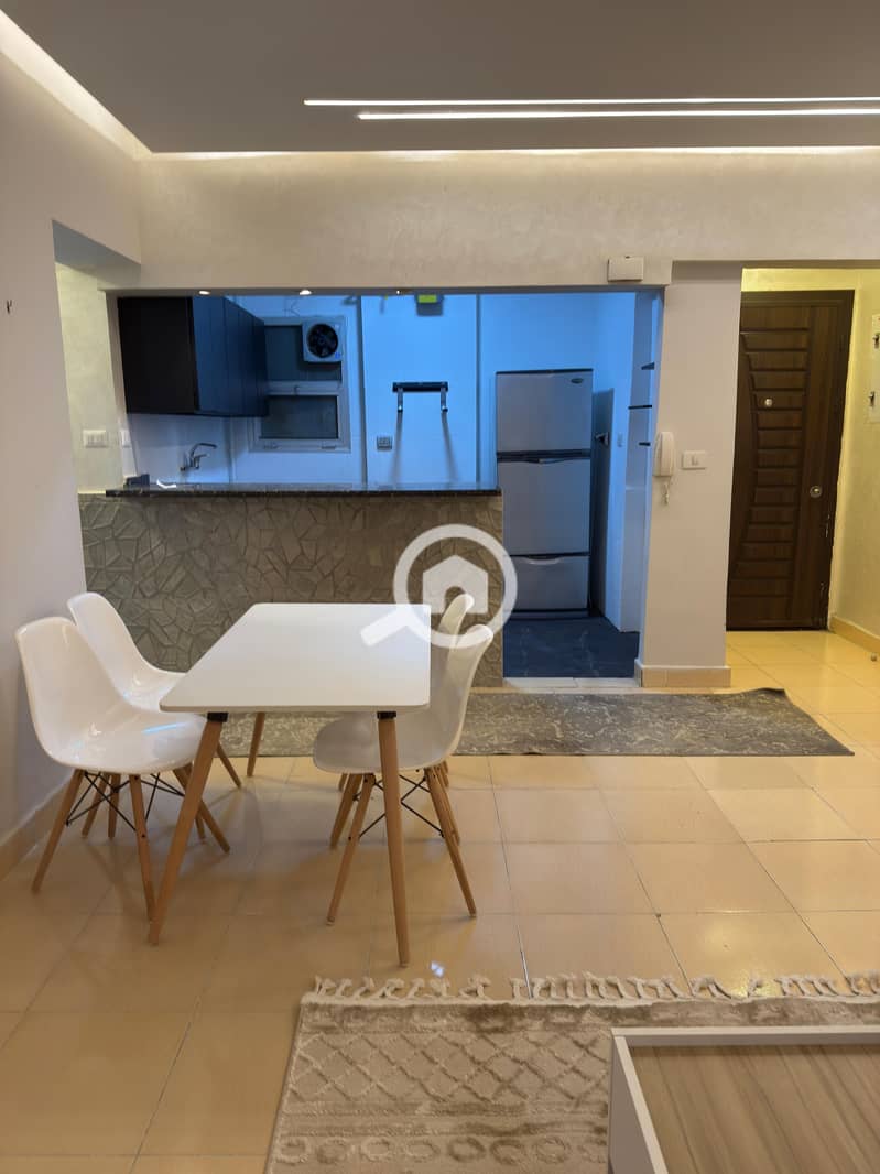 4 f884e49e-c9d2-4c9f-a4d1-537c940f5283. jpeg