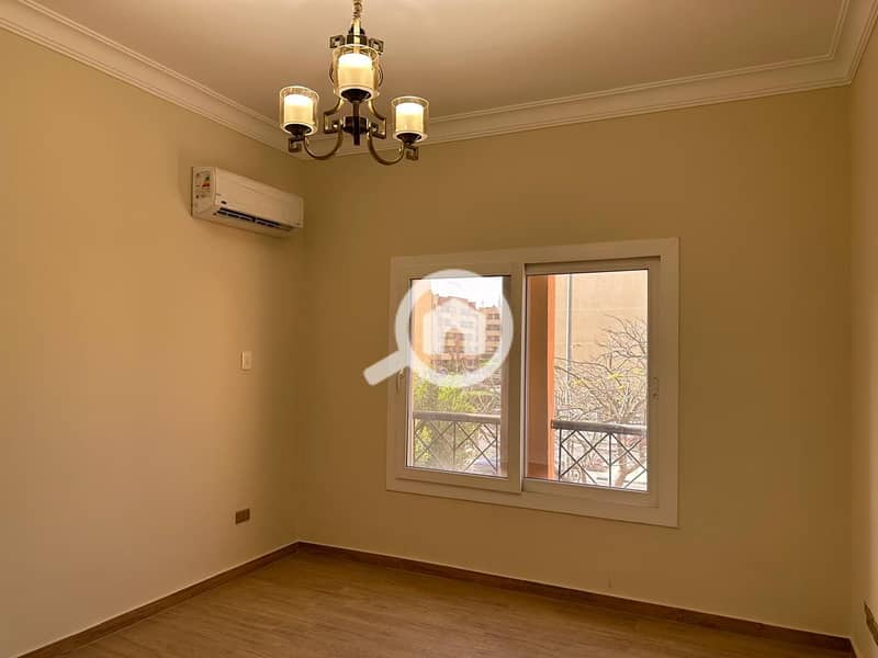 8 d63154c1-eb20-4056-906a-e8d4317d8a9a. jpg