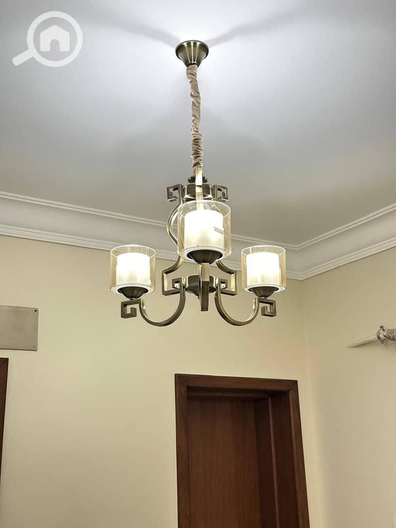 9 09b83200-4c38-4448-825a-1ed2af29bbd7. jpg