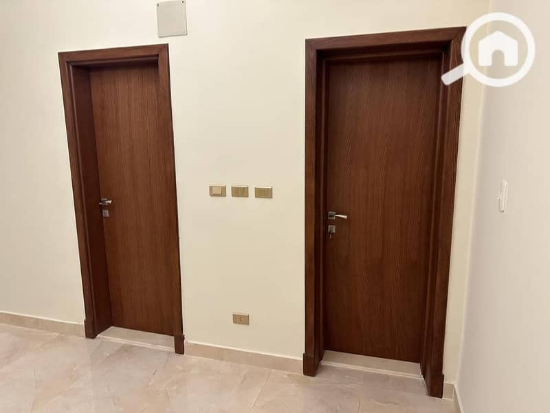 11 b922675d-fd6a-4806-9ab7-5682cbeefd54. jpg