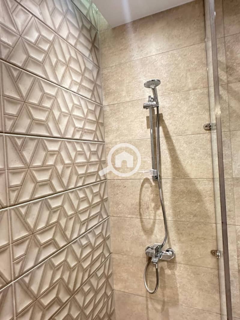 14 4a1d55e4-b3ec-4a52-b463-e6565f6c335e. jpg