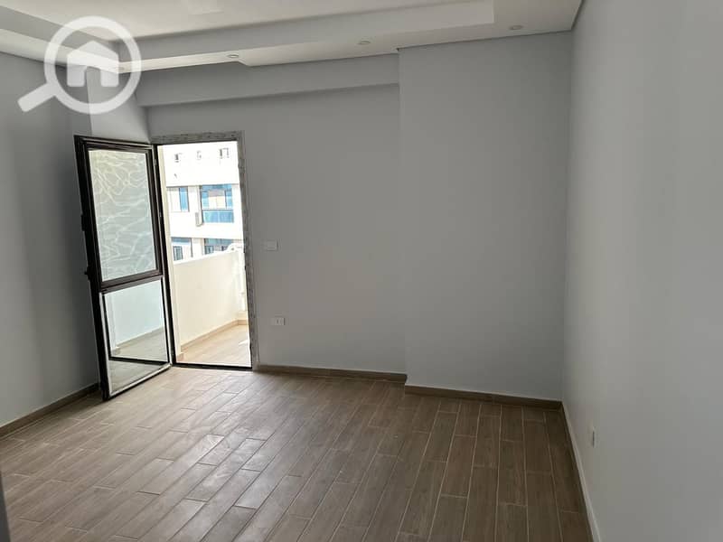 5 WhatsApp Image 2025-12-10 at 1.06. 50 PM (1). jpeg