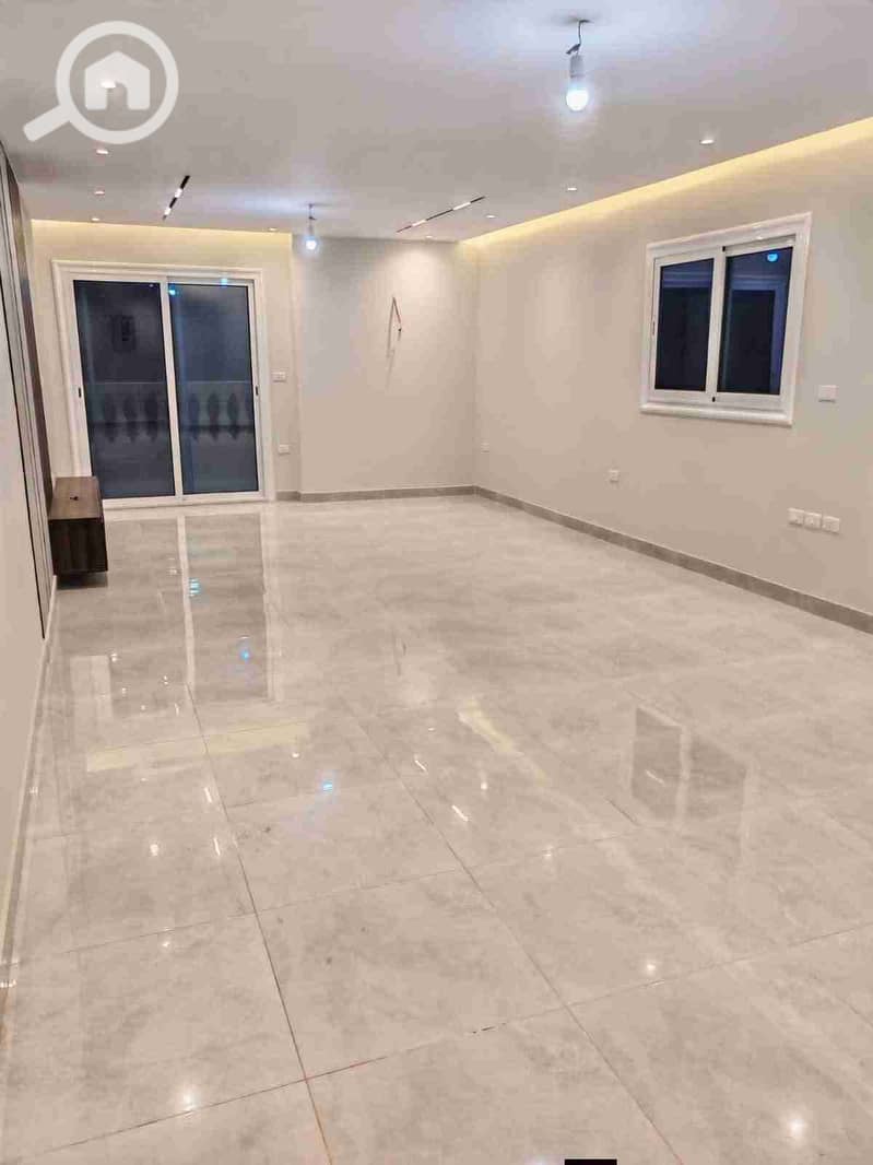 1000531972. jpg 1000531972. jpg