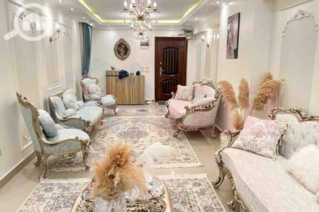 شقة 3 غرف نوم للبيع في ميامي، الإسكندرية - IMG-20251215-WA0054. jpg شقة 3 غرف نوم للبيع في ميامي، الإسكندرية - IMG-20251215-WA0054. jpg