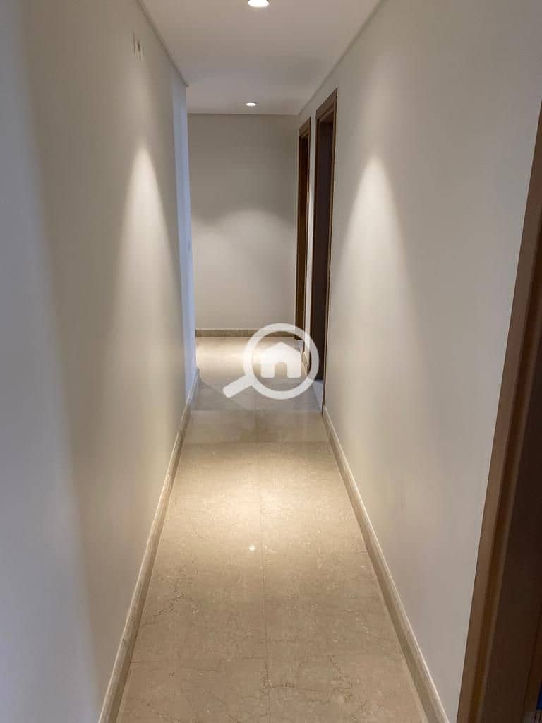 6 WhatsApp Image 2025-12-15 at 16.42. 43 (1). jpeg