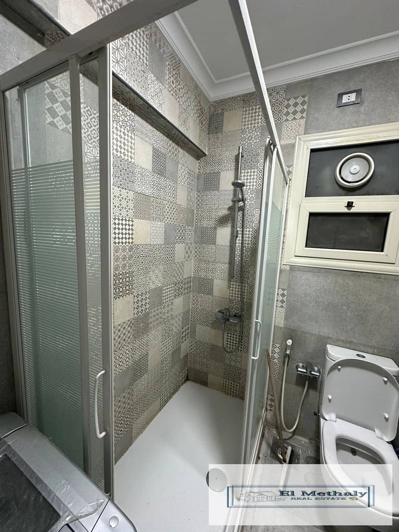 10 fc339c4e-4d02-4d49-a2e8-7309ece802c7. jpg