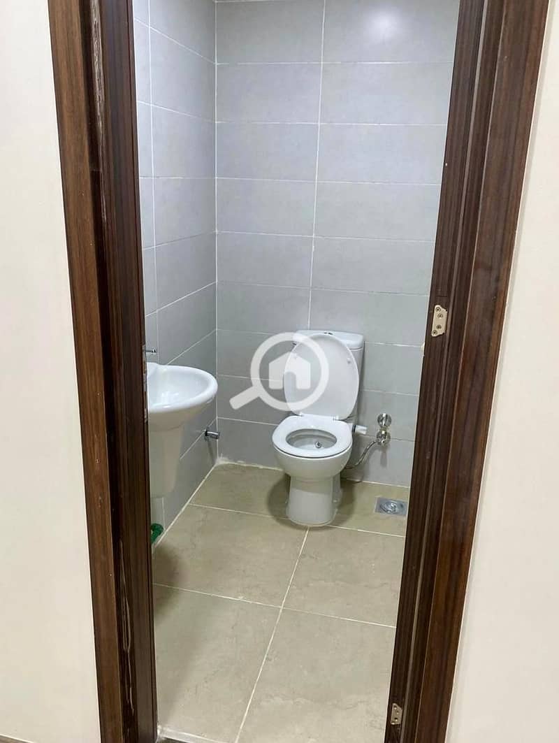 8 WhatsApp Image 2025-12-15 at 4.58. 44 PM (1). jpeg