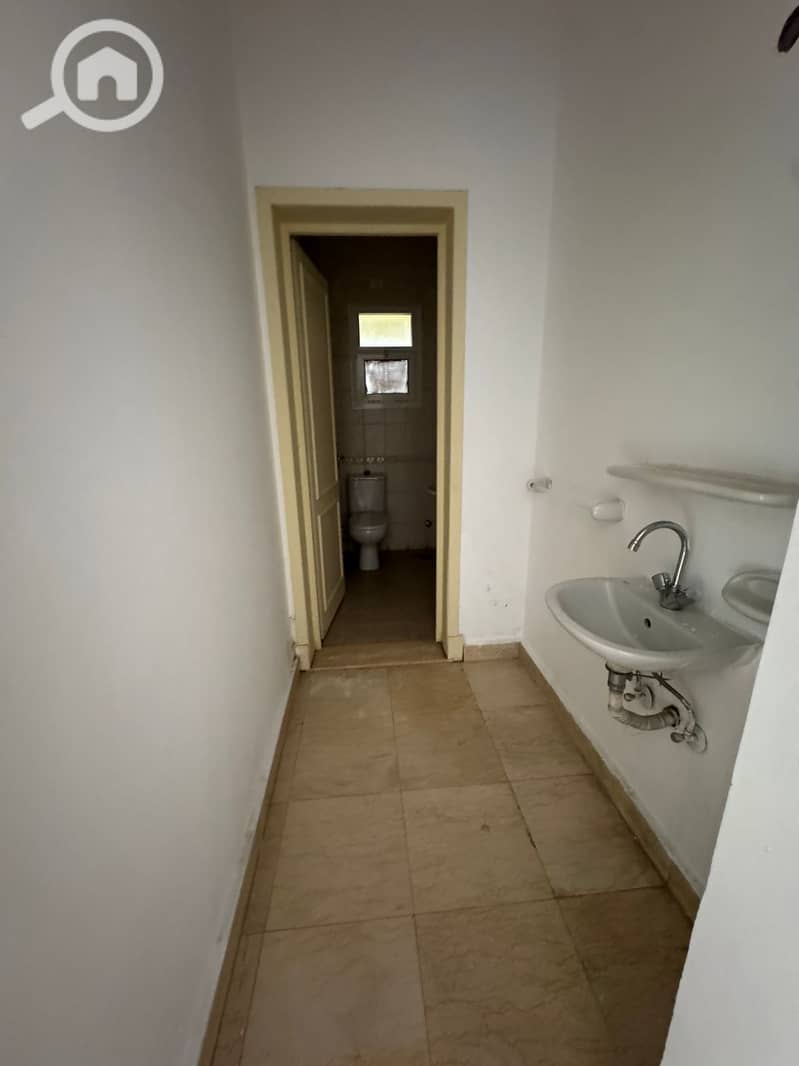 8 0cab8340-067d-4e0f-bd96-aff7d3d33948. jpeg