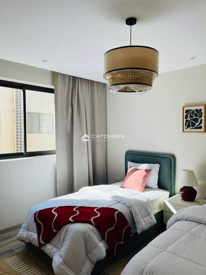 6 594078179_871953848723972_1565907099015418190_n. jpg