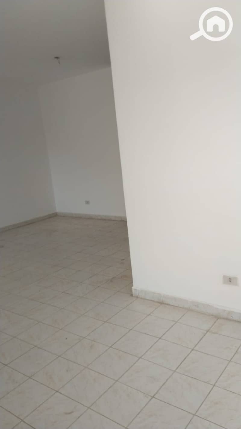 10 WhatsApp Image 2025-12-15 at 16.39. 43. jpeg