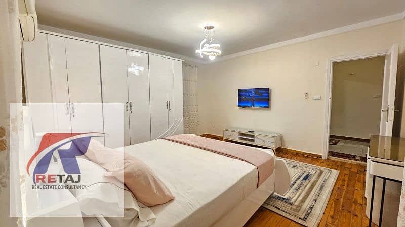 8 a7757f8c-f24d-4408-8d85-dc8faf283ff5. jpg