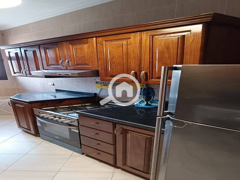 11 3901e039-d960-4664-a55f-de6fccd38036. jpg