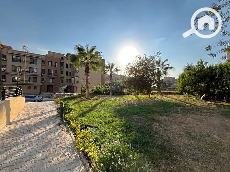 12 b5e8e292-4145-4417-bb37-07860d265720. jpg