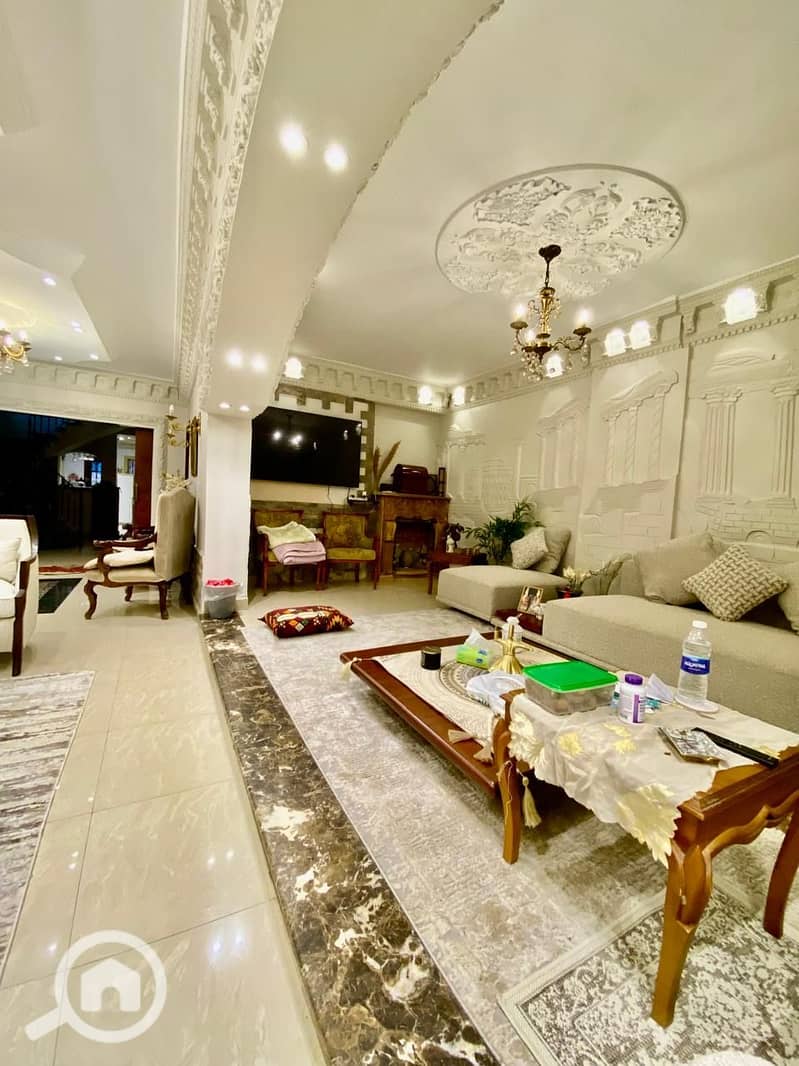 4 34fcd9b9-4e70-4939-b49d-2dc43b5aec2c. jpeg