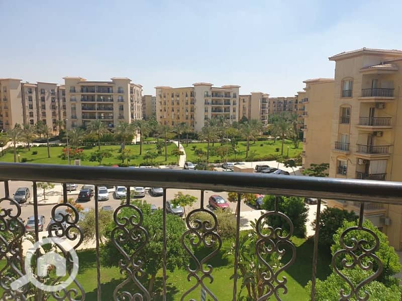 10 b6bc1b80-c5b8-4486-b949-67c046926261. jpeg