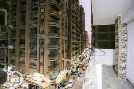 شقة 4 غرف نوم للبيع في ميامي، الإسكندرية - 1. jpg