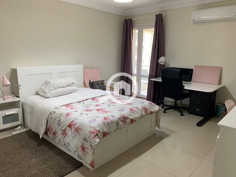 4 d72e432e-7305-4e45-9830-bd638dbc8727. jpeg