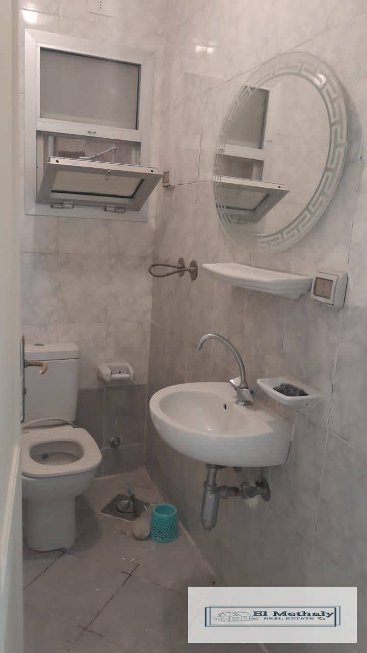 8 da43ca31-e44c-4ddc-b3de-a44425d930ac. jpg