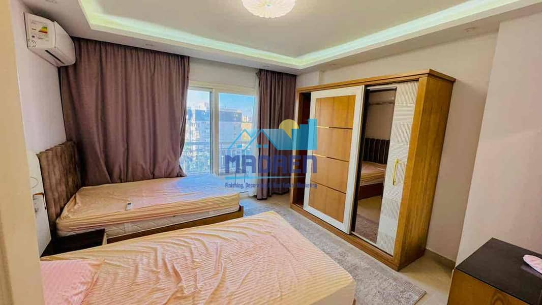 4 5901e594-8b6a-47e9-82dd-04cf7914e952. jpg