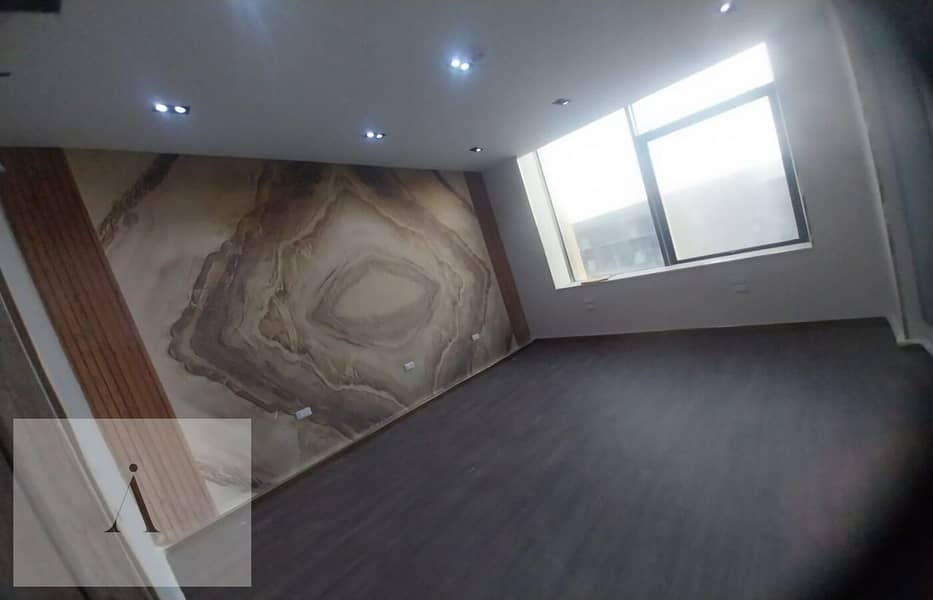 6 photo_2_2025-12-15_17-37-00. jpg