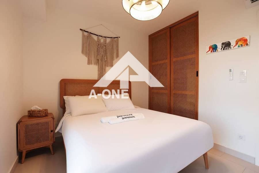 4 871f3e02-18d6-43c2-bd61-abb21ff4d1a4. jpg