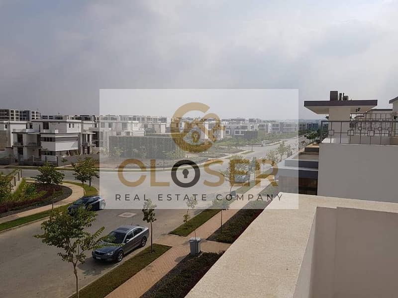 6 49172779_2201345950114134_2156070339891691520_n. jpg