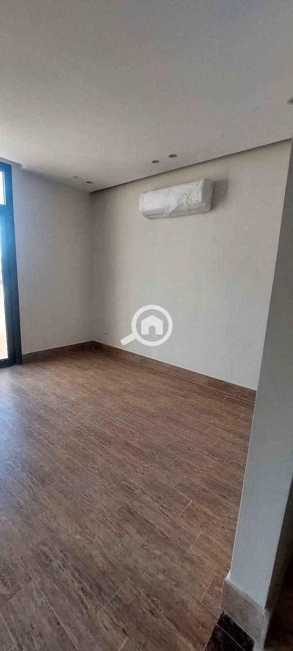 5 293f6407-5325-4b4e-a733-2392c2d059bd. jpeg