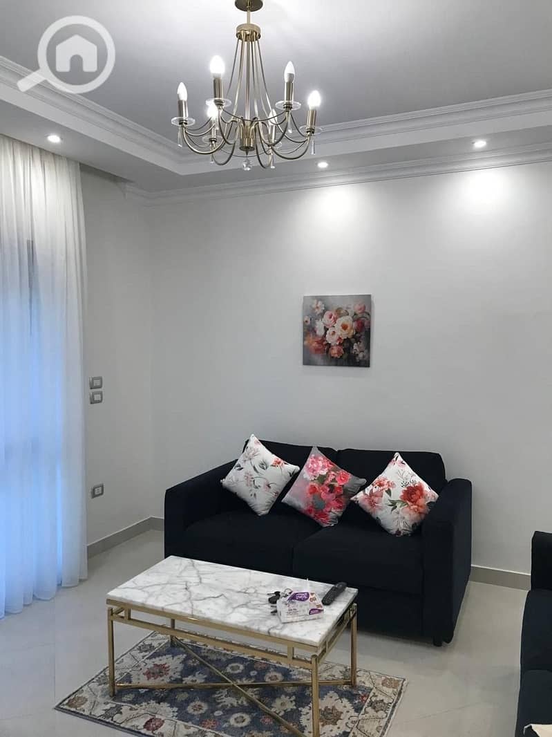 12 17e7528f-171f-46fc-a0ff-b74ef6a94dd1. jpeg