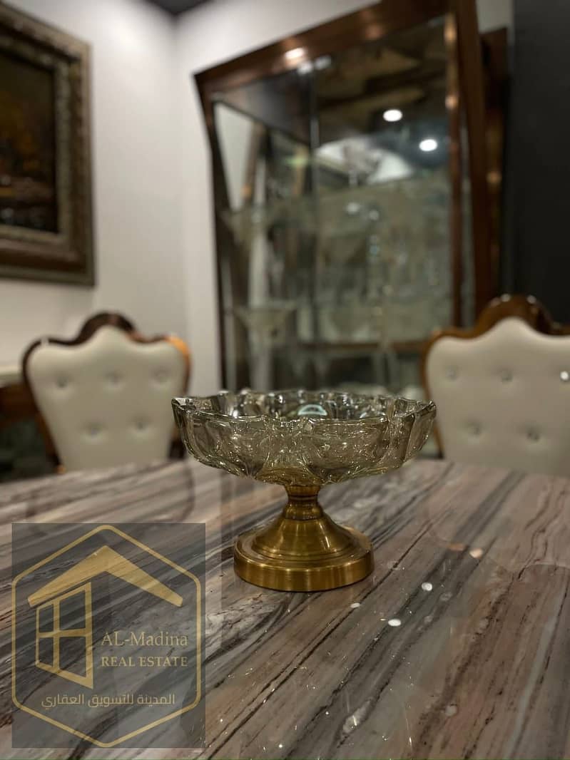 4 054ed9b5-8862-43b3-b671-4b8dcfefdb22. jpg