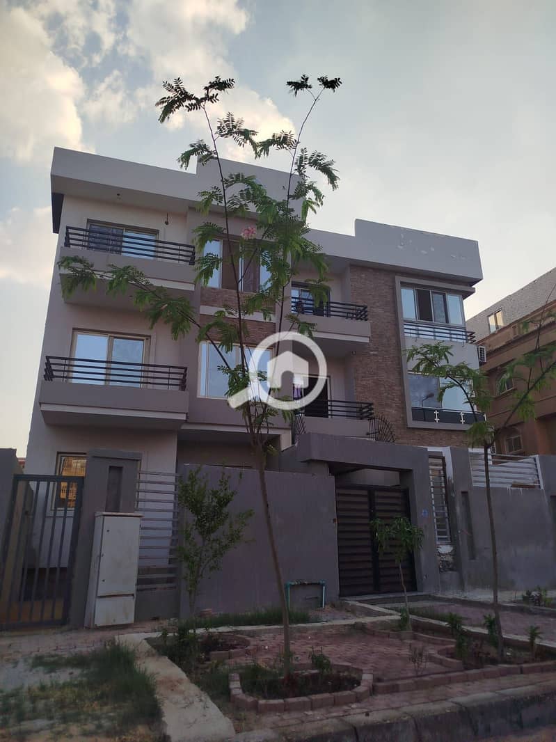 17 ea94a8c6-4c4d-4259-9d1f-0686e8243eb1. jpg