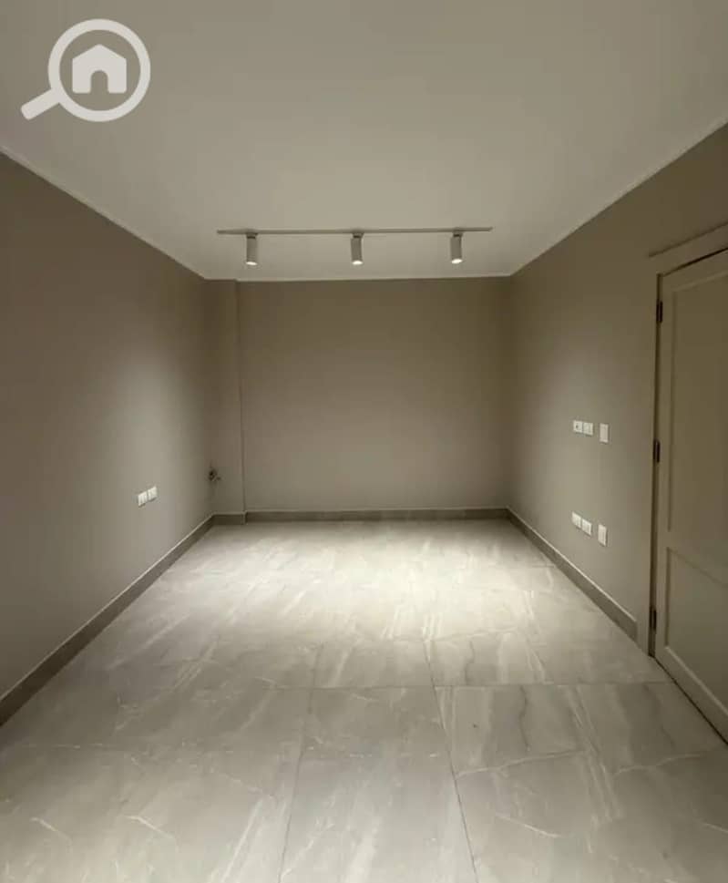 7 ee889e04-774c-4ec2-aa50-f90471f16657. jpeg