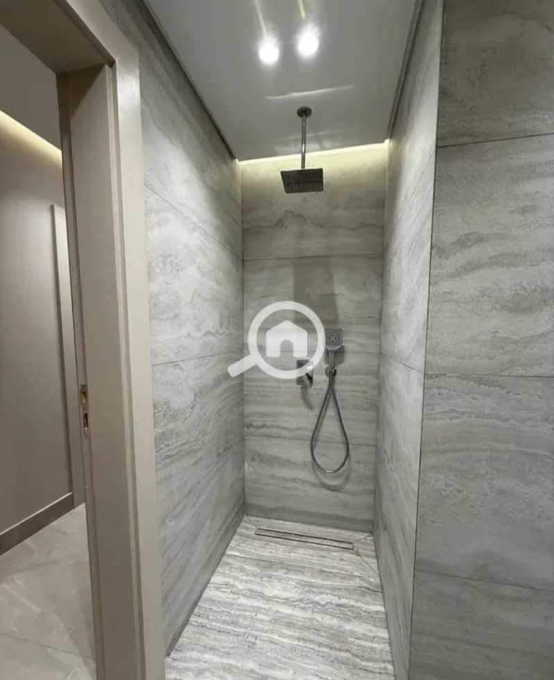 10 471673d0-629f-4069-9f64-e521bc0bfb37. jpeg