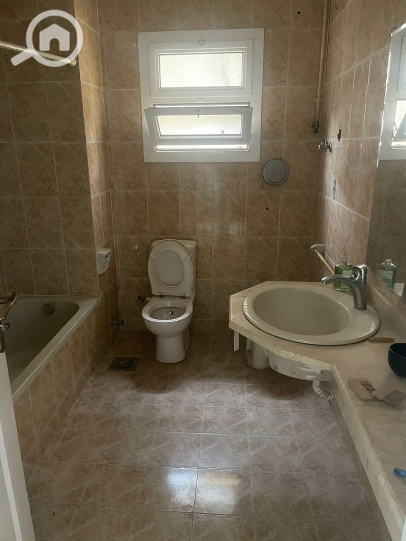 12 c1a7b4b1-20df-484a-9891-452823e8b30e. jpeg