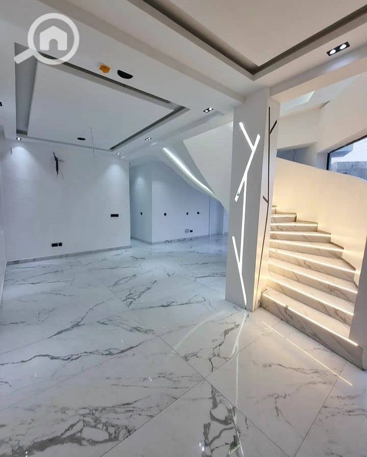 3 download (60). jpg