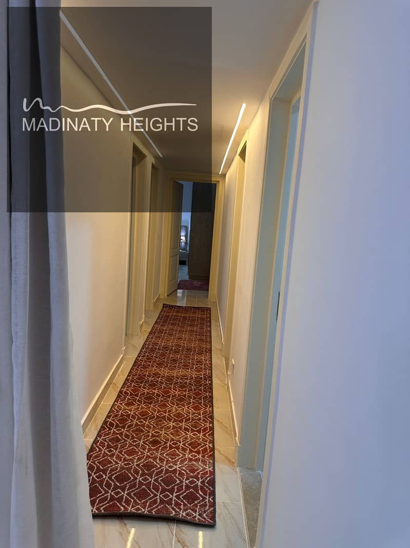 4 WhatsApp Image 2025-12-15 at 15.37. 39_c4eb2857. jpg