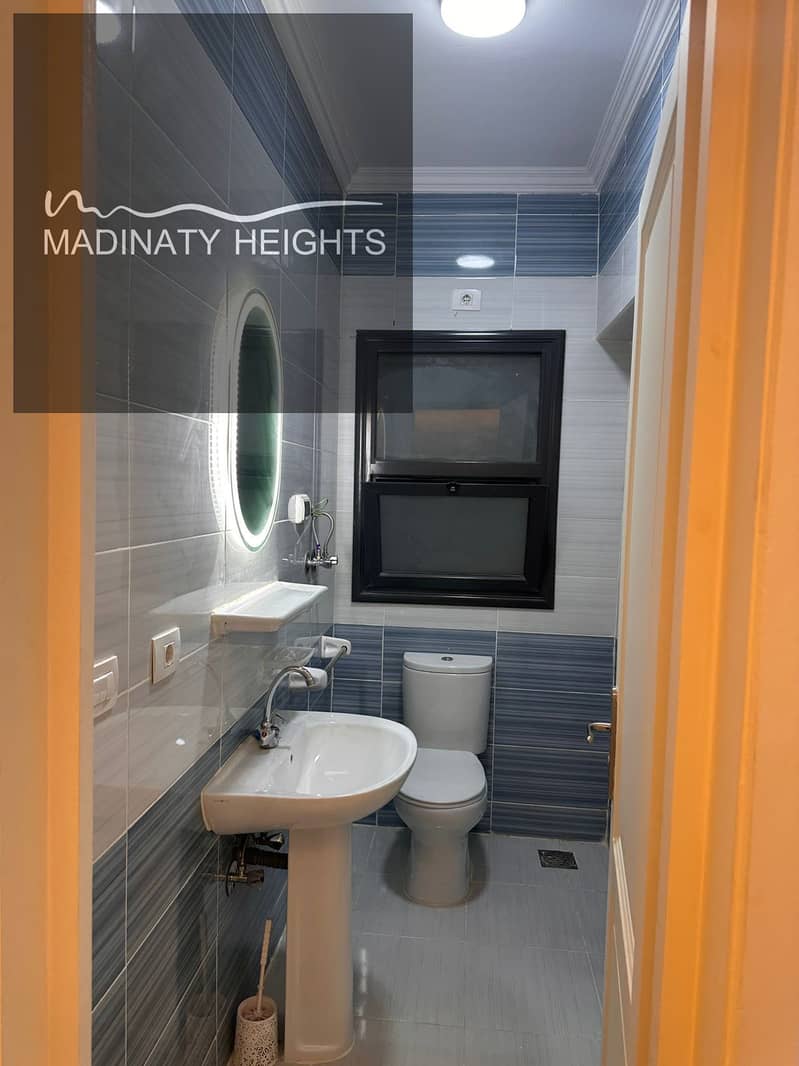 7 WhatsApp Image 2025-12-15 at 15.37. 40_c341c638. jpg