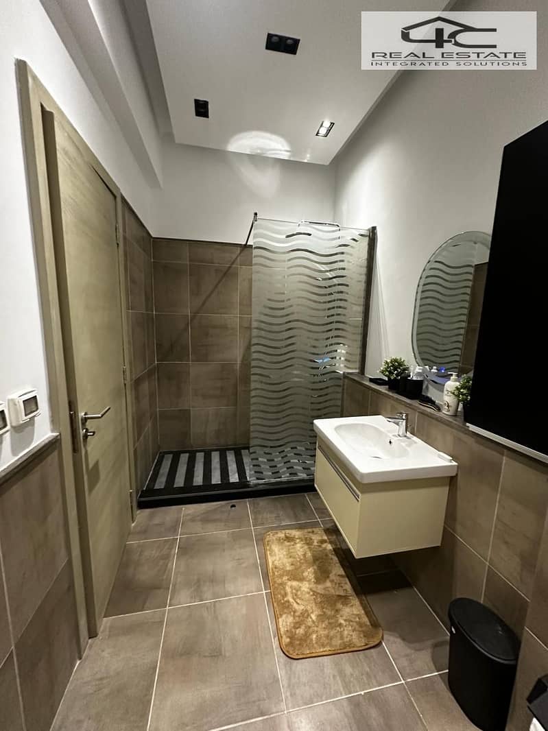 12 WhatsApp Image 2025-12-15 at 15.07. 43 (2). jpeg