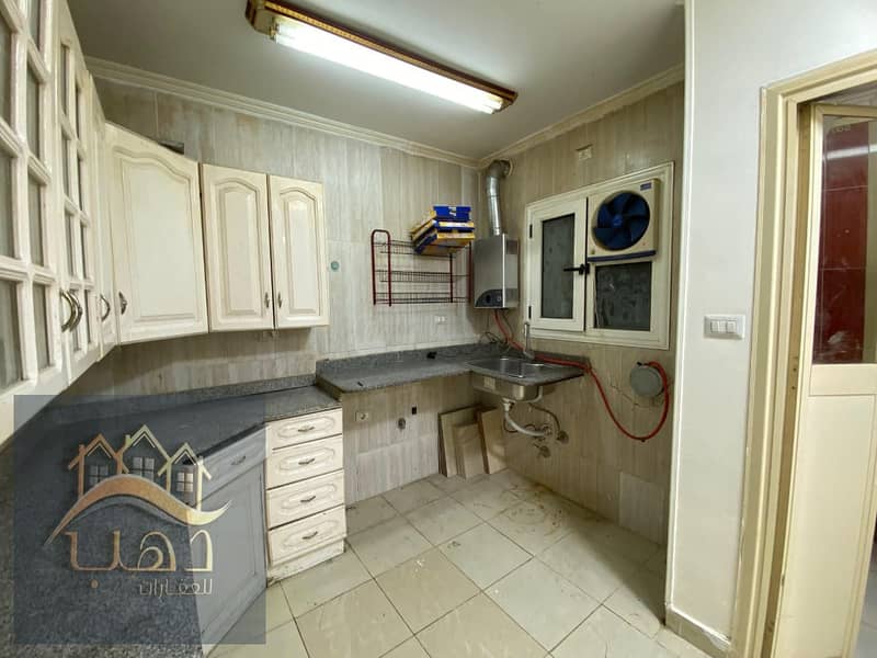 10 63efaa94-d1b2-4787-9794-ed3d80b9ee01. jpg