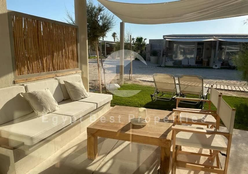 13 a9280ae3-3c78-4746-8142-f6313e2566c0. jpg