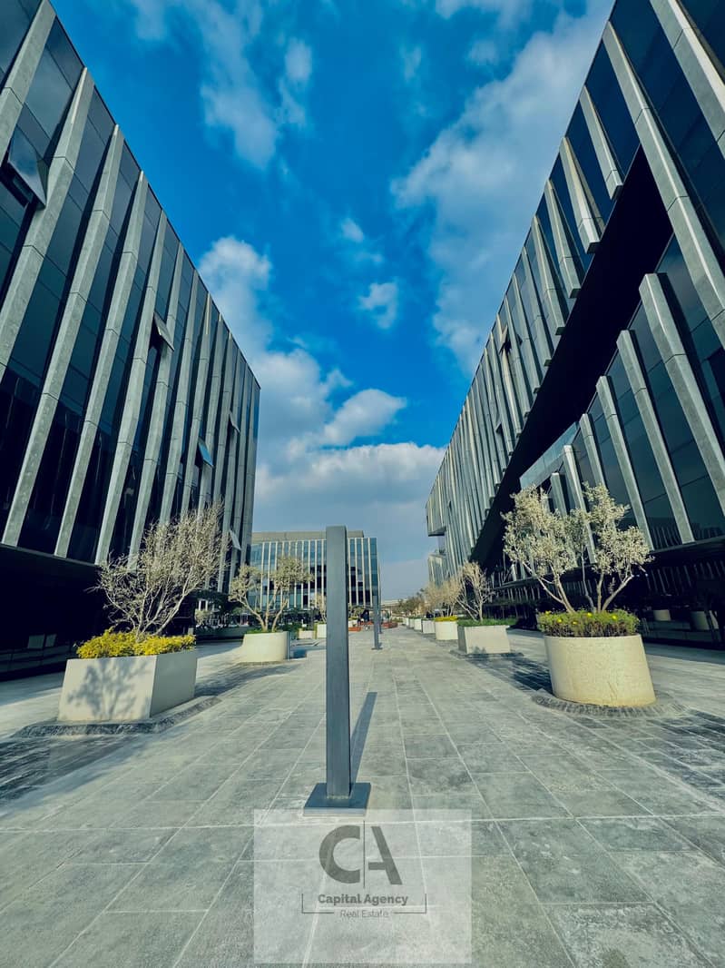 8 4f923d0b-3201-4725-b836-1186d388dd15. jpg