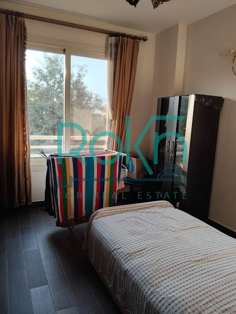 2 bf98bead-9947-4ea4-8de4-b8a6d3fc6a26. jpg