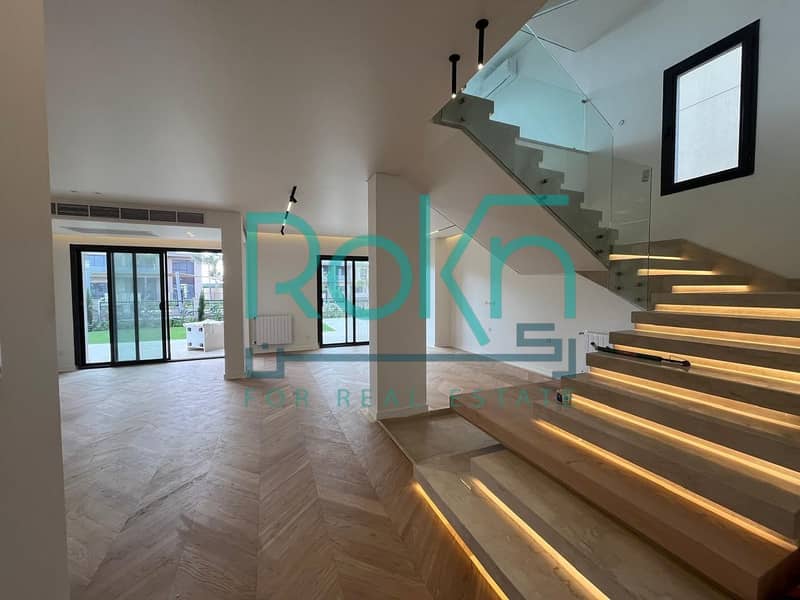 4 9eac554b-94b8-4b05-b498-26dac68c40f8. jpg