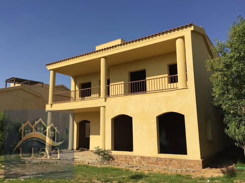 9 5d89f2b8-e6a1-4548-99bd-3db4c92f463b. jpg