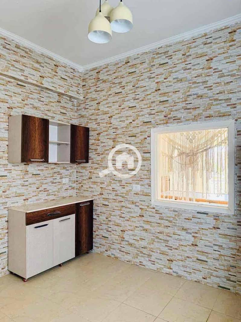 12 94da48b8-b50d-45df-8cd7-b9a66c184180. jpg