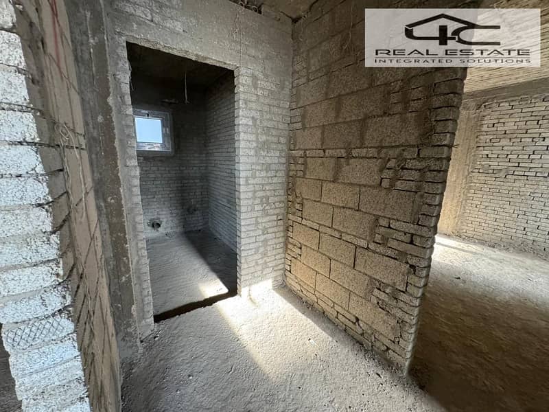 9 WhatsApp Image 2025-12-15 at 14.42. 40 (1). jpeg